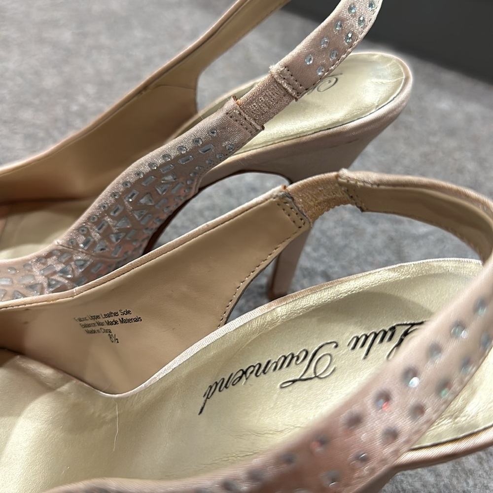 Heels - Picture 9 of 9